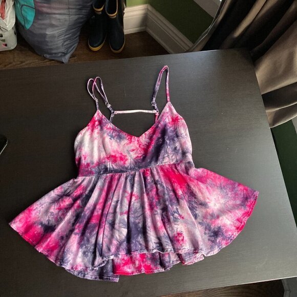 TIE DYE SPAGUETTI STRAP CAMISOLE/WAIST RUFFLE SIZE SMALL OPEN BACK - Picture 2 of 9